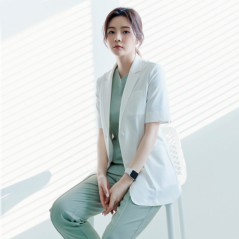 Koreański styl, ekskluzywny st – Medical Lab Years recenzja i cena