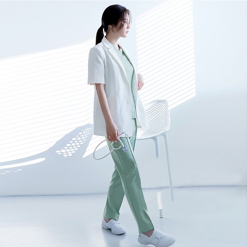 Koreański styl, ekskluzywny st – Medical Lab Years recenzja i cena